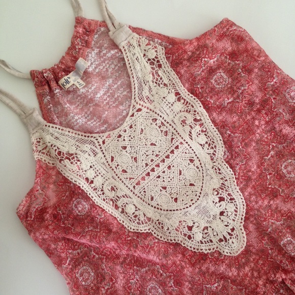 Jolt Tops - Jolt Lace Appliqué Tank Top